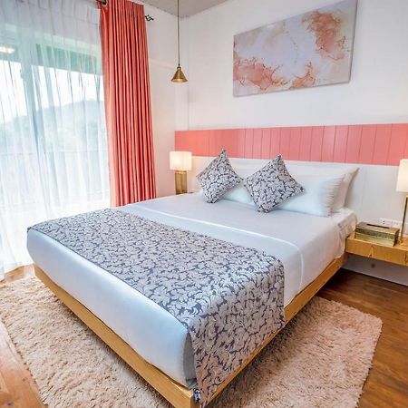 The Breeze Luxury Apartment นูวาราเอลิยา ภายนอก รูปภาพ